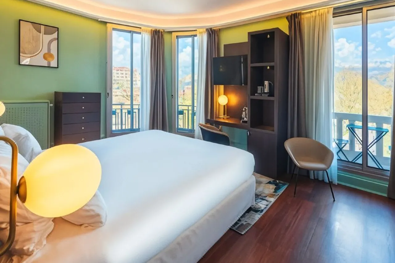 Le Splendid Hotel Lac d'Annecy - Handwritten Collection — ภาพห้องพักและบรรยากาศ