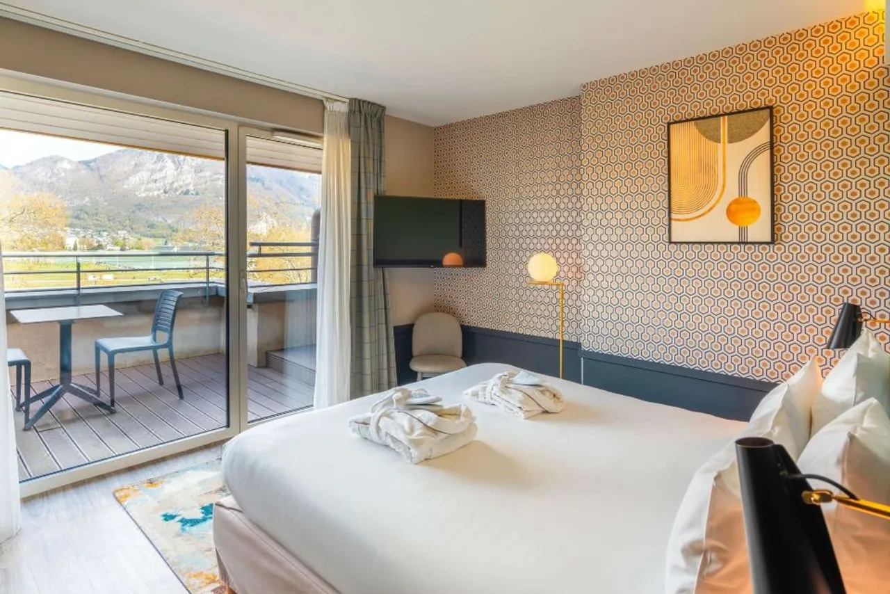 Le Splendid Hotel Lac d'Annecy - Handwritten Collection — ภาพห้องพักและบรรยากาศ