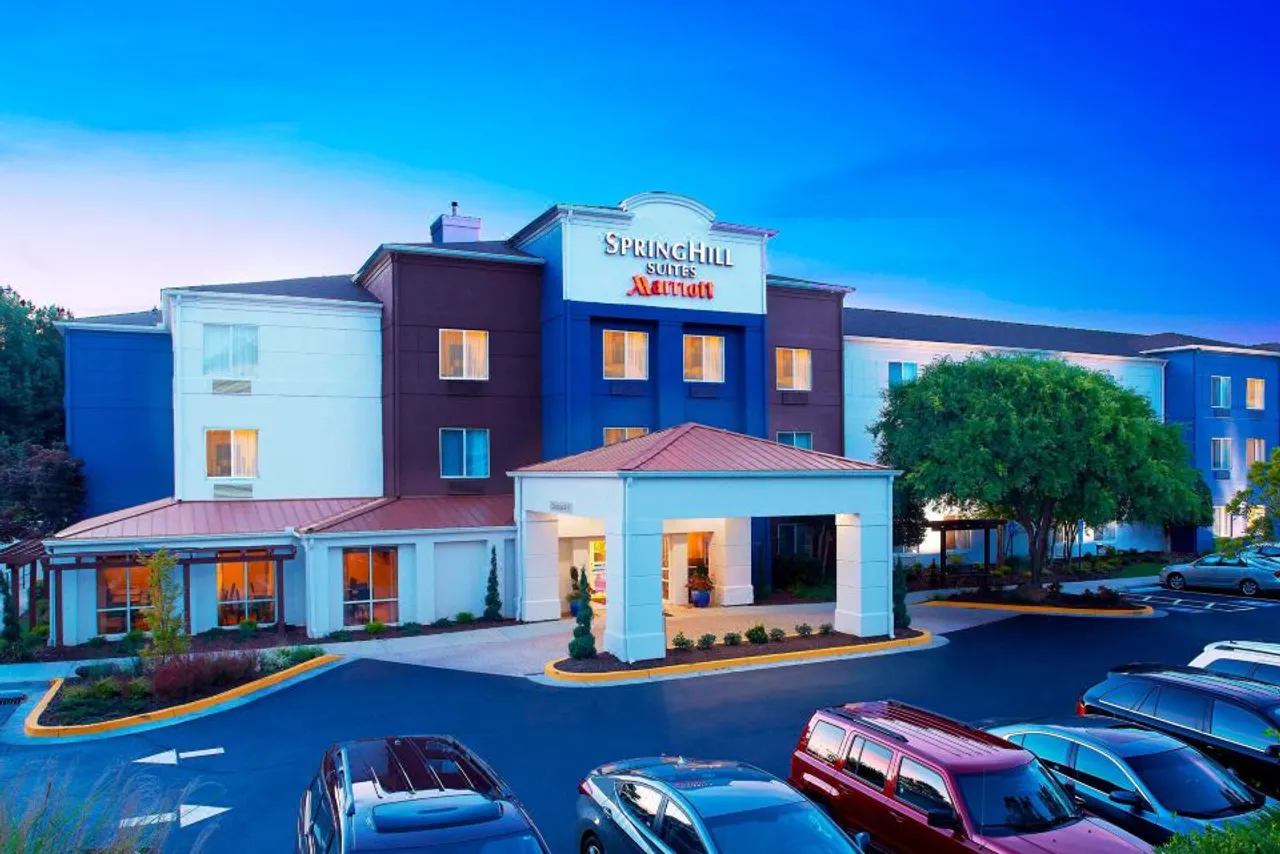 SpringHill Suites by Marriott Atlanta Six Flags — โรงแรมในแอตแลนตา