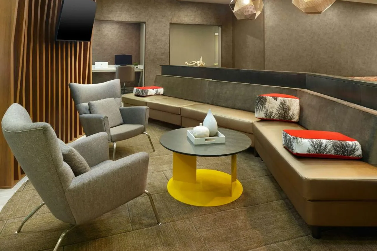 SpringHill Suites by Marriott Atlanta Six Flags — rooms and atmosphere