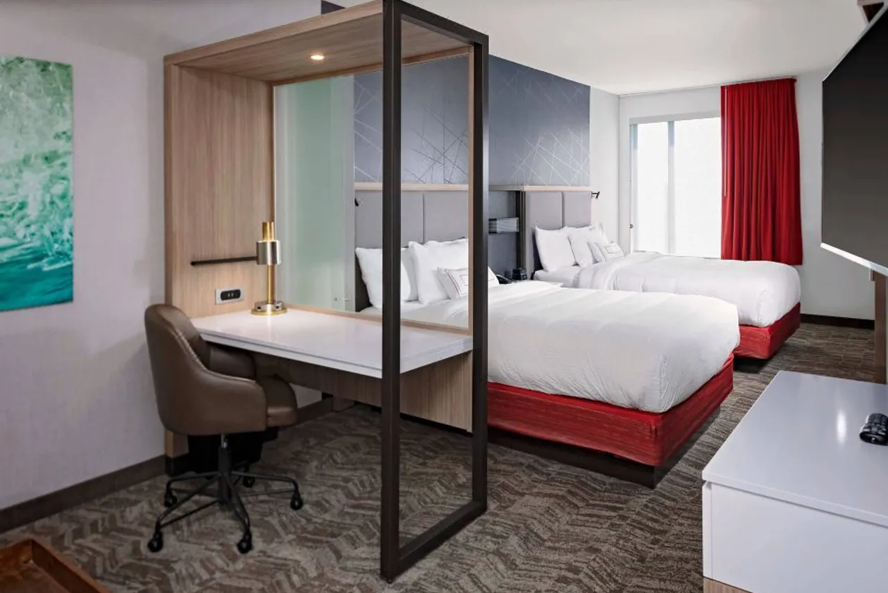SpringHill Suites by Marriott Kansas City Plaza — ภาพห้องพักและบรรยากาศ