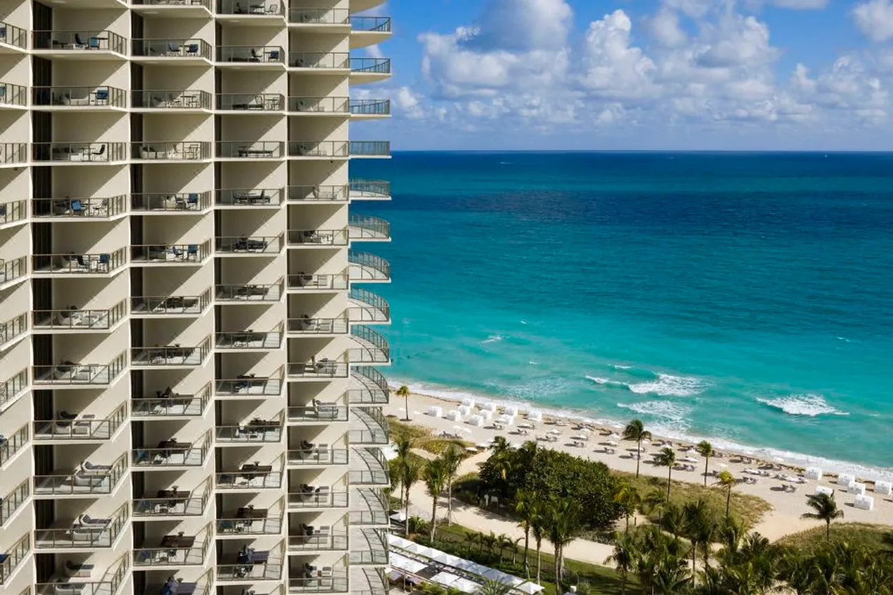 The St. Regis Bal Harbour Resort — ภาพห้องพักและบรรยากาศ
