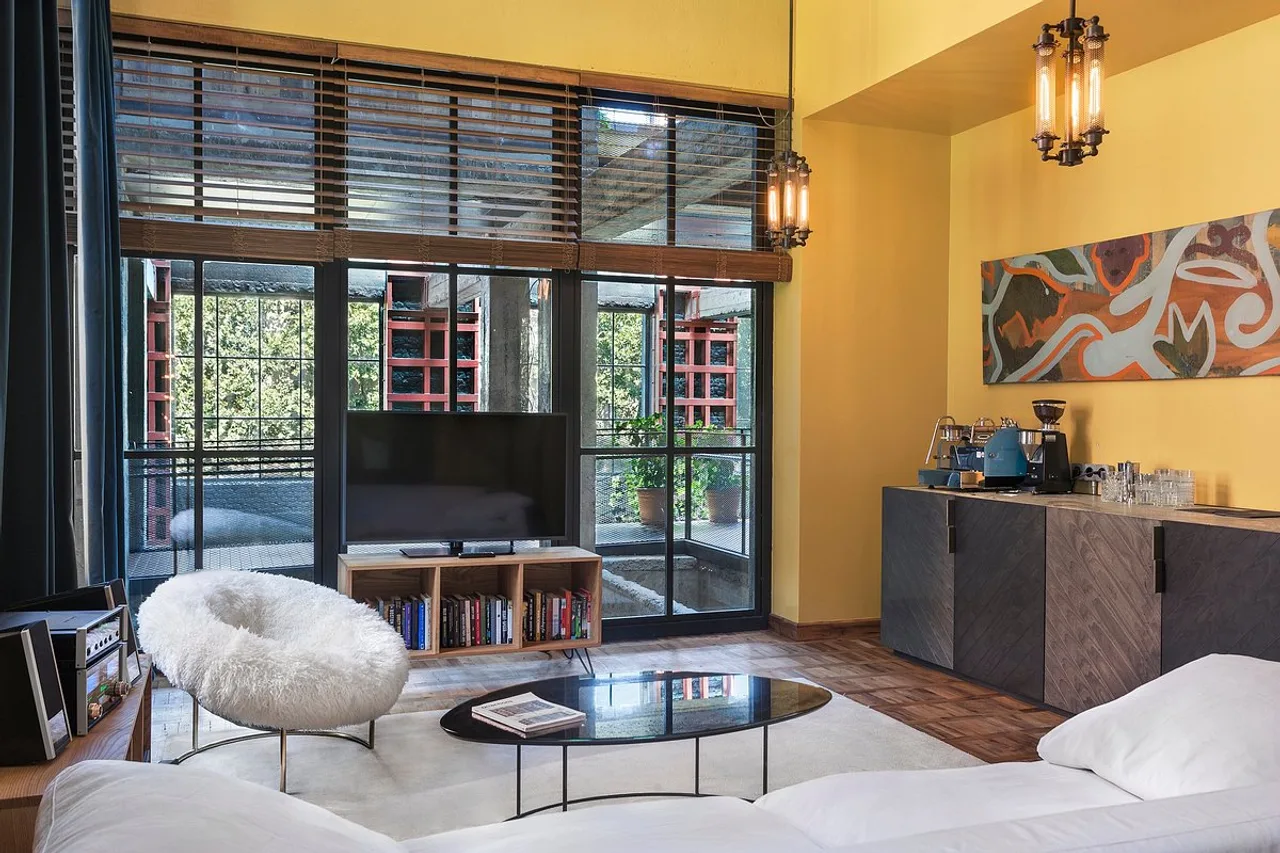 Stamba Hotel — rooms and atmosphere