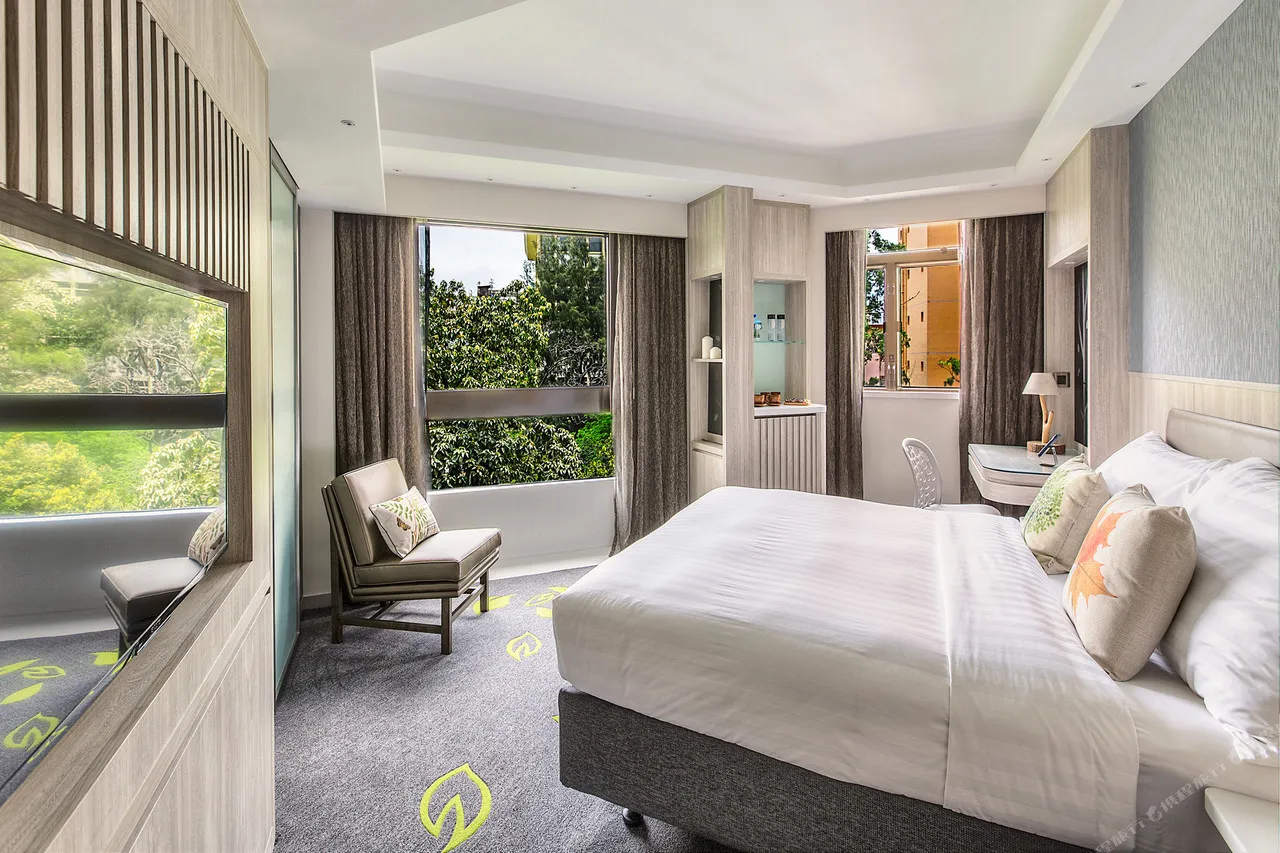 Stanford Hillview Hotel Hong Kong — rooms and atmosphere
