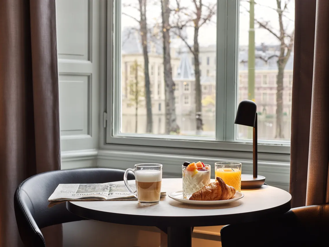 Staybridge Suites The Hague – Parliament — rooms and atmosphere