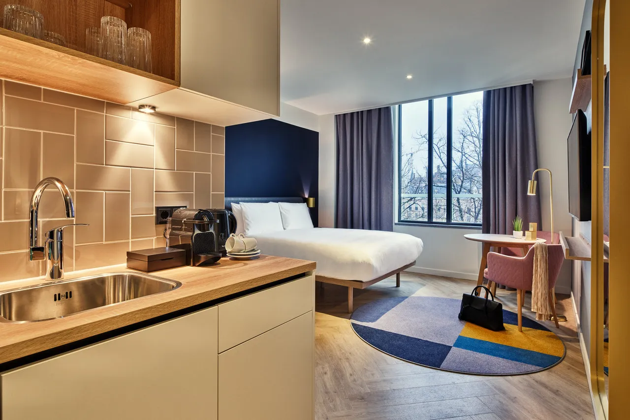 Staybridge Suites The Hague – Parliament — rooms and atmosphere