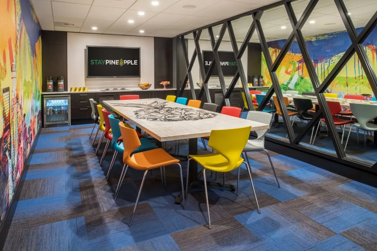Staypineapple, Hotel FIVE, Downtown Seattle — ภาพห้องพักและบรรยากาศ