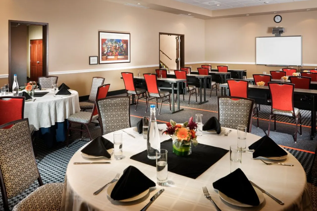 Staypineapple, The Maxwell Hotel, Seattle Center — ภาพห้องพักและบรรยากาศ