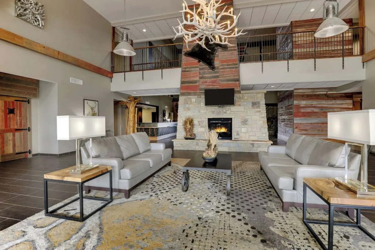 Stoney Creek Hotel Kansas City - Independence — ภาพห้องพักและบรรยากาศ