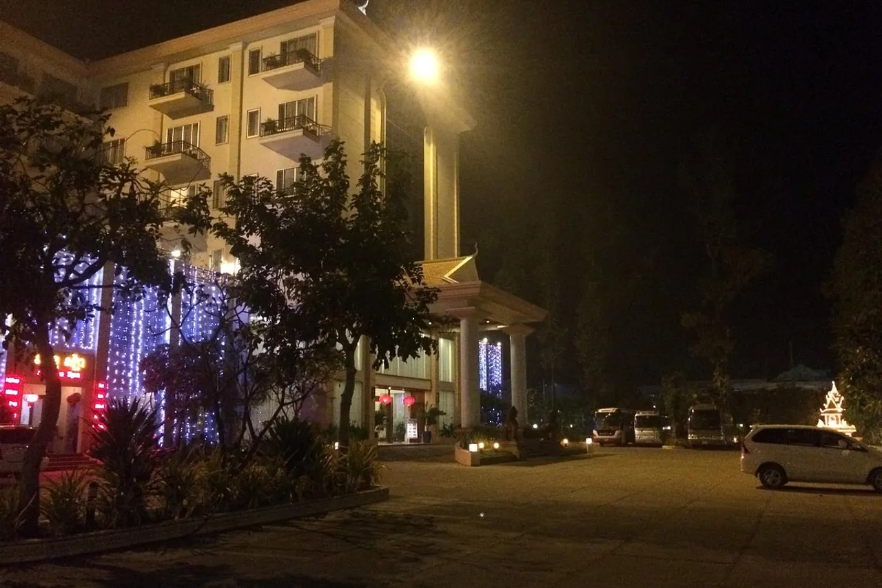 Stung Sangke Hotel — ภาพห้องพักและบรรยากาศ