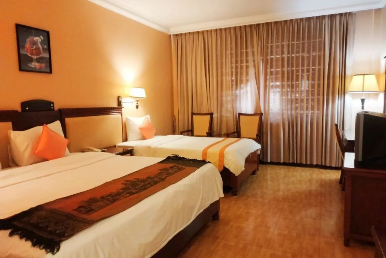 Stung Sangke Hotel — ภาพห้องพักและบรรยากาศ