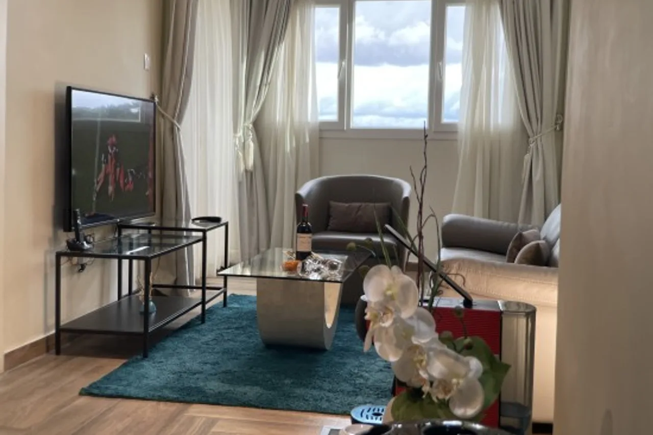 Suita Hotel — โรงแรมในยาอุนเด