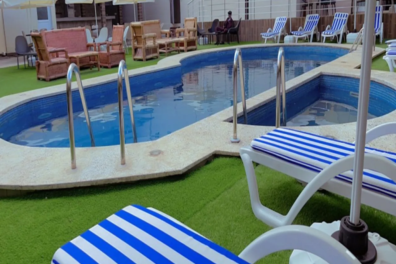 Suita Hotel — ภาพห้องพักและบรรยากาศ