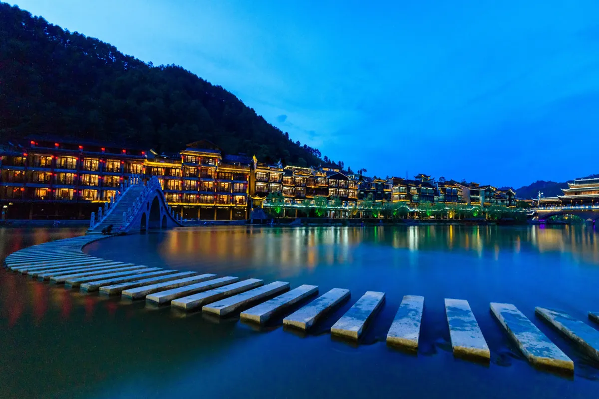 Sulv Lianhua Hotel — rooms and atmosphere