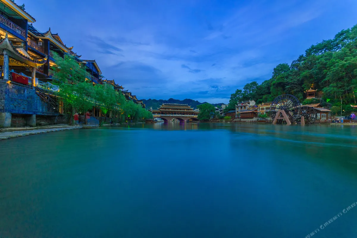 Sulv Lianhua Hotel — rooms and atmosphere
