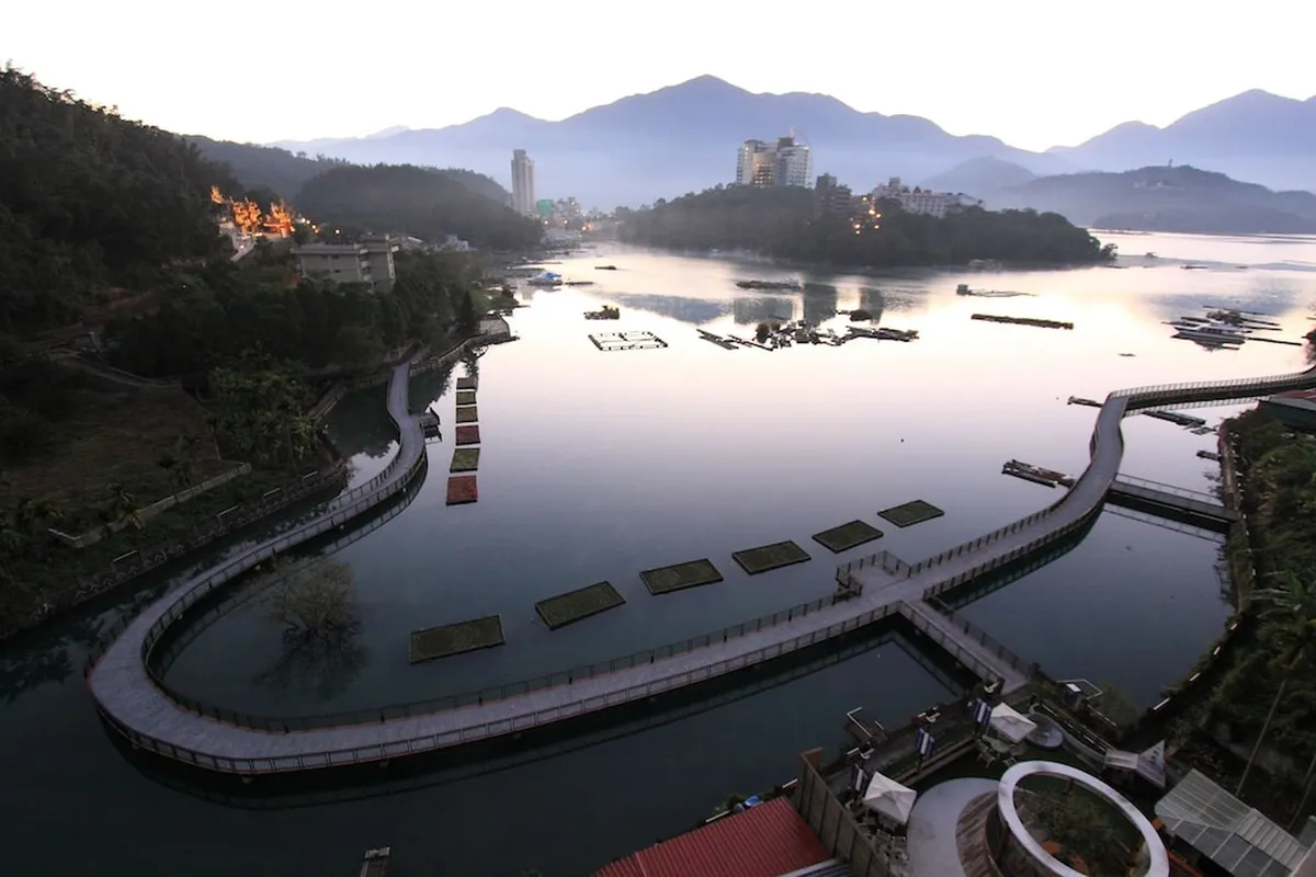 Sun Moon Lake Hotel — rooms and atmosphere