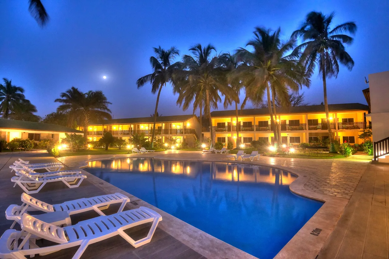 Sunset Beach Hotel — ภาพห้องพักและบรรยากาศ