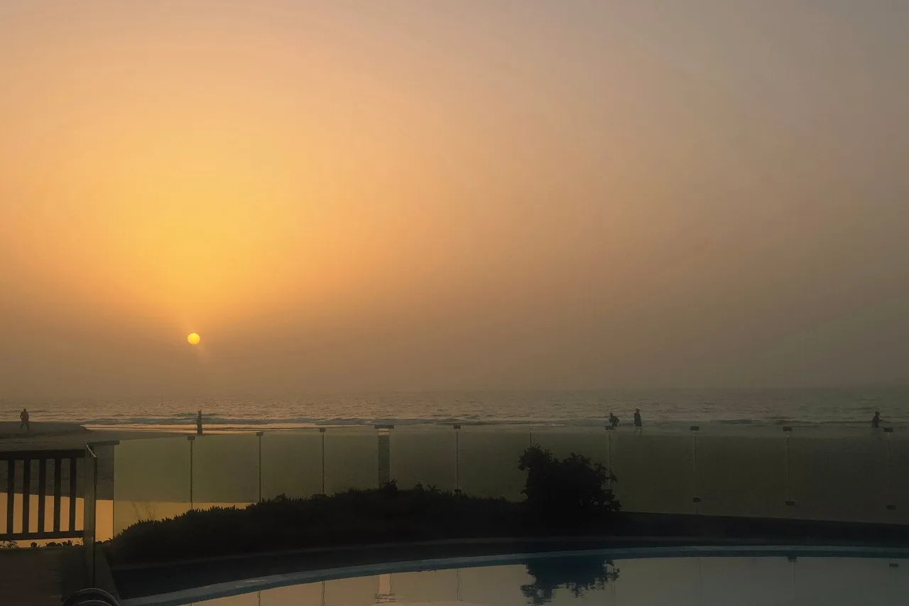 Sunset Beach Hotel — ภาพห้องพักและบรรยากาศ