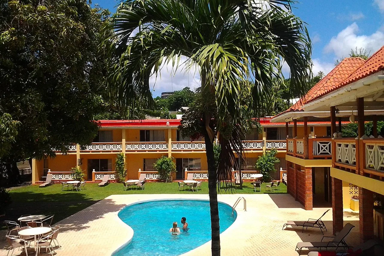 Sunset Shores Beach Hotel — ภาพห้องพักและบรรยากาศ