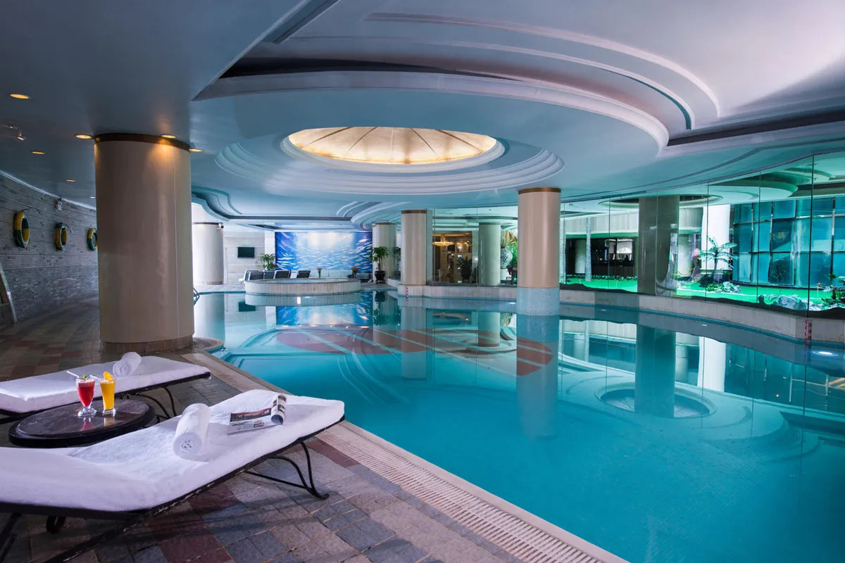 Sunshine Hotel of Shenzhen (Luohu) — rooms and atmosphere