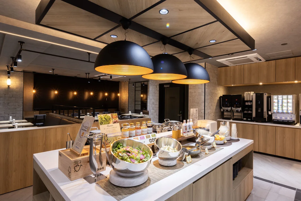 Super Hotel JR Ikebukuro Nishiguchi — rooms and atmosphere