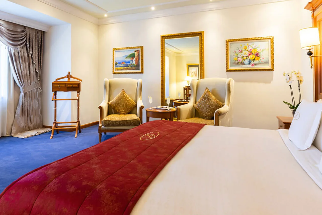 Swiss Diamond Hotel Prishtina — ภาพห้องพักและบรรยากาศ