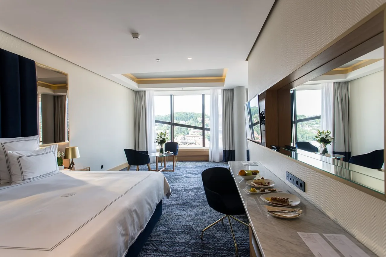 Swissotel Sarajevo — ภาพห้องพักและบรรยากาศ