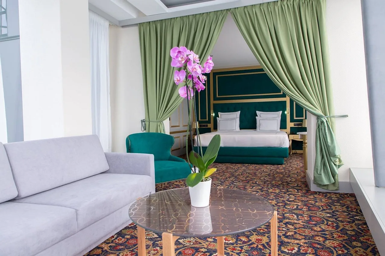 Swissotel Sarajevo — ภาพห้องพักและบรรยากาศ
