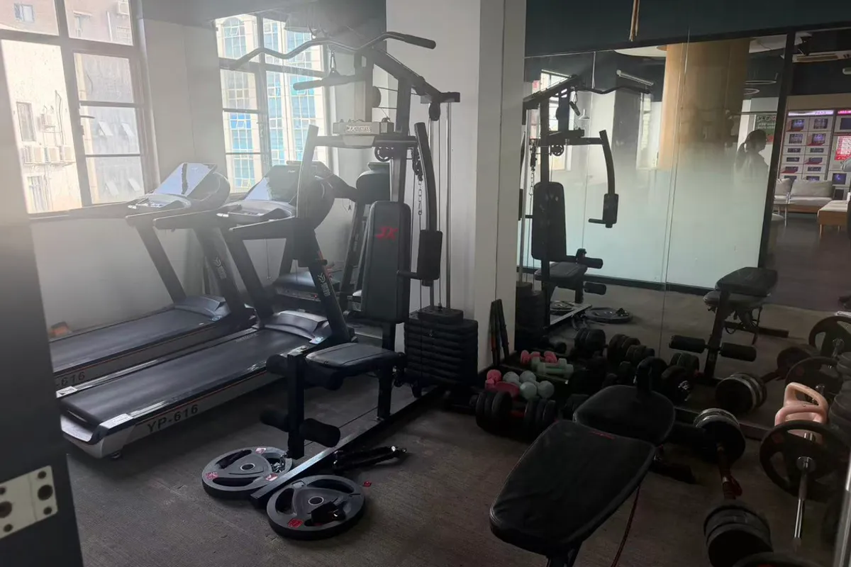 T-Social Hotel Guangzhou Railway Station — rooms and atmosphere