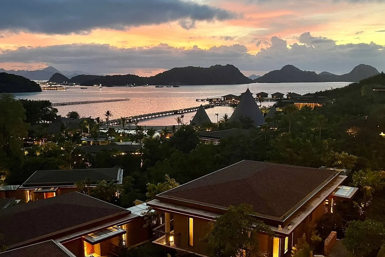 TA'AKTANA, a Luxury Collection Resort & Spa, Labuan Bajo — rooms and atmosphere