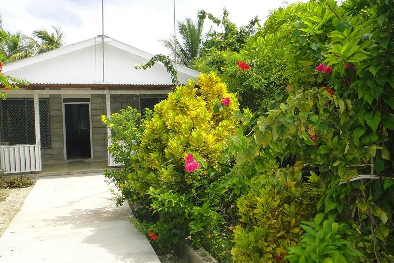 Tad's Guesthouse — ที่พักในทาราวา