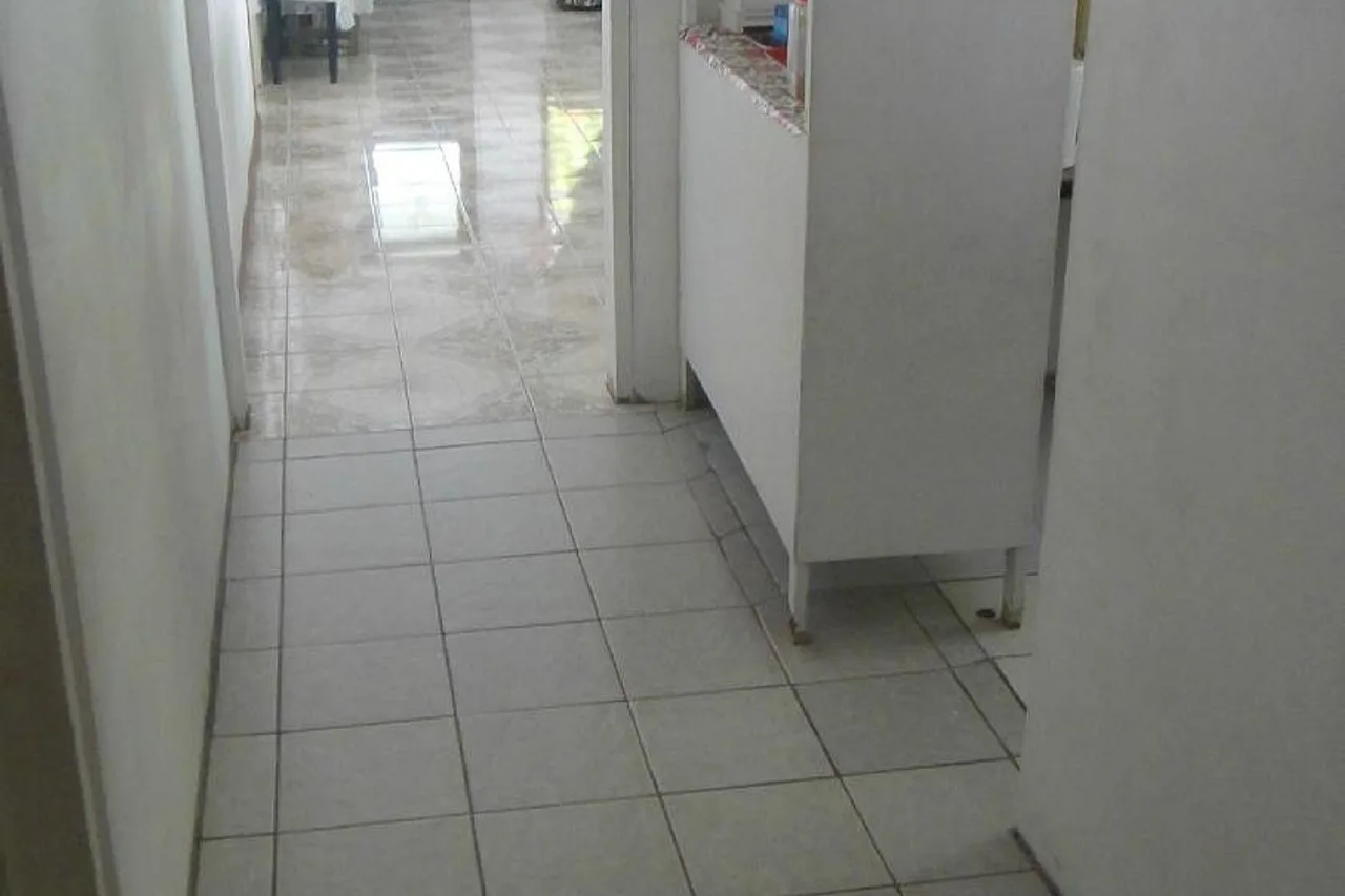 Tad's Guesthouse — ภาพห้องพักและบรรยากาศ
