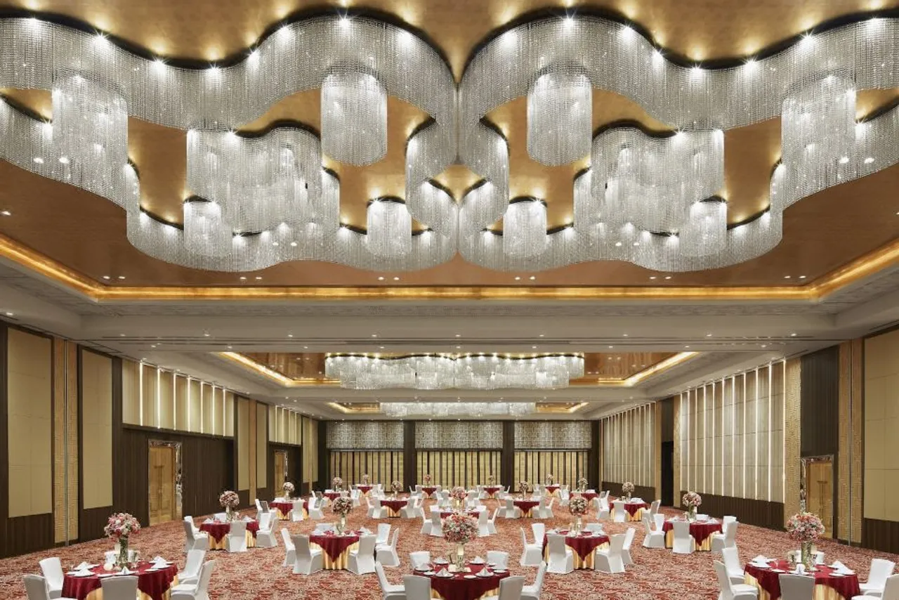 Taj Hotel & Convention Centre, Agra — rooms and atmosphere