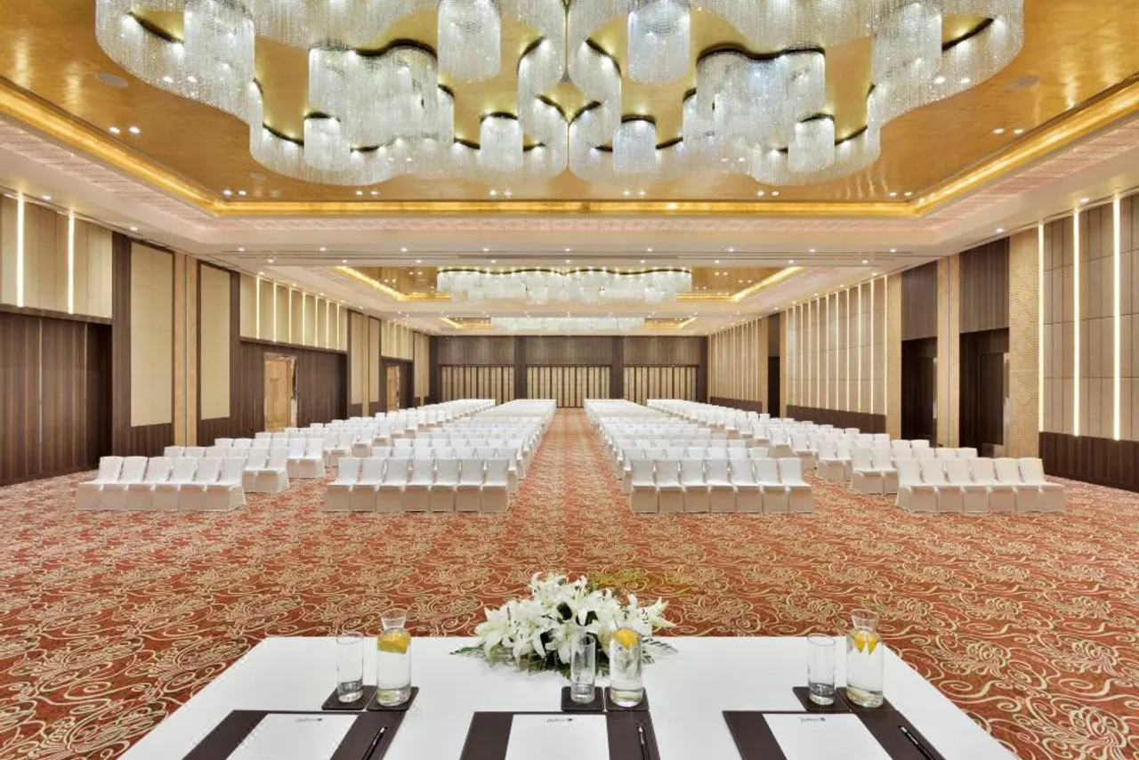 Taj Hotel & Convention Centre, Agra — rooms and atmosphere