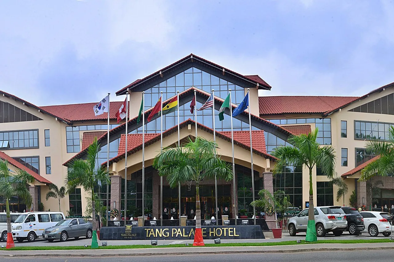 Tang Palace Hotel — โรงแรมในอักกรา
