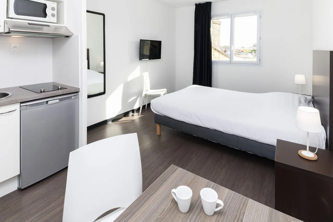 Teneo Apparthotel Bordeaux Gare Saint Jean — rooms and atmosphere
