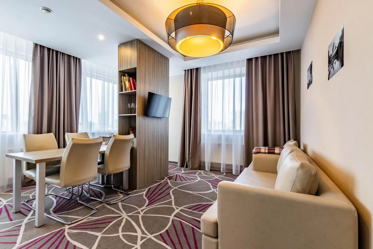 Tenet Hotel — rooms and atmosphere