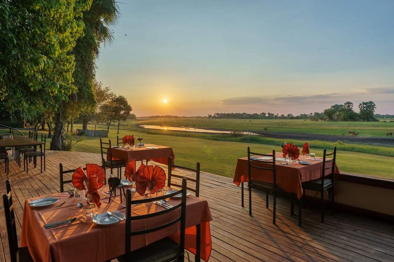 Thamalakane River Lodge — ภาพห้องพักและบรรยากาศ