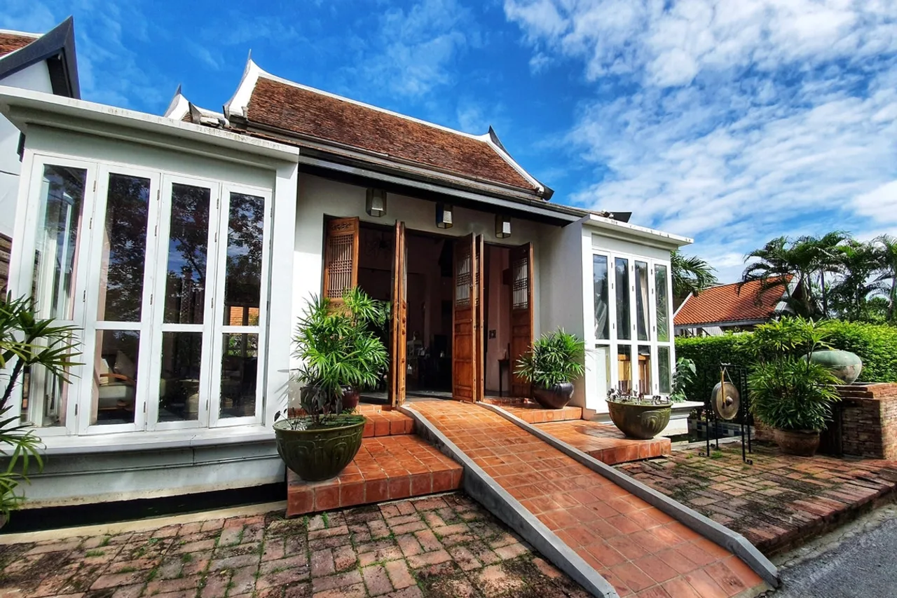 Tharaburi Resort — โรงแรมในสุโขทัย