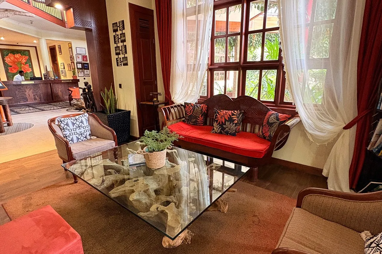The African Tulip Hotel — ภาพห้องพักและบรรยากาศ