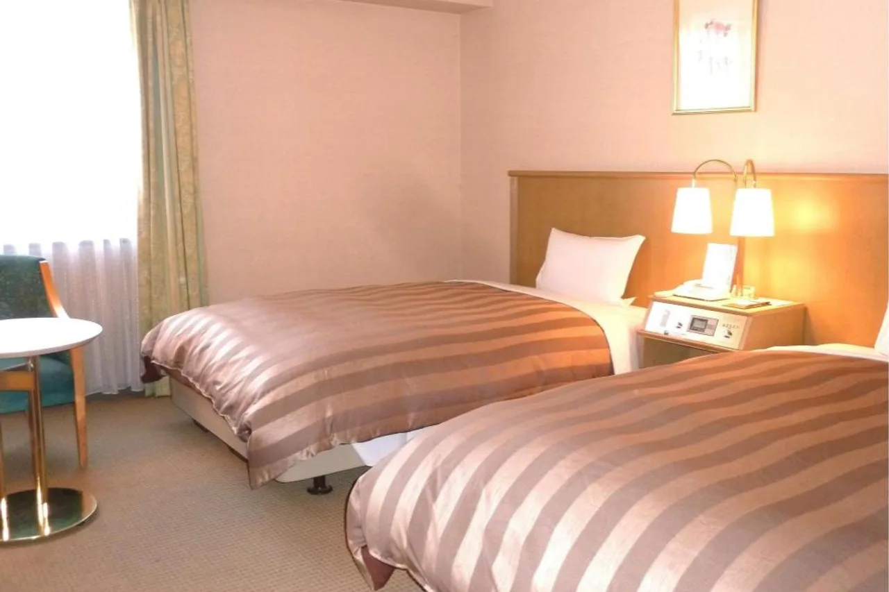 The b Fukuoka Tenjin — rooms and atmosphere