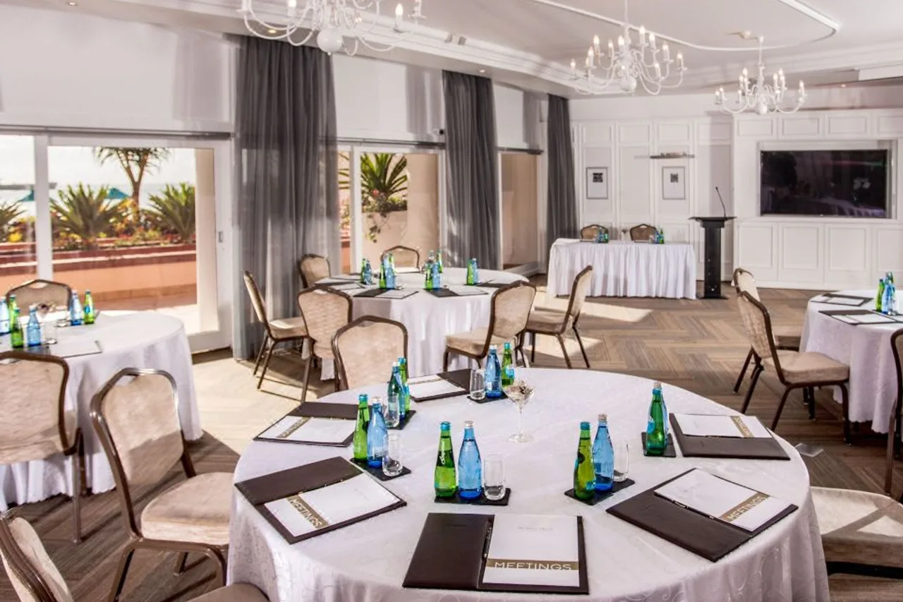 The Beverly Hills Hotel — ภาพห้องพักและบรรยากาศ