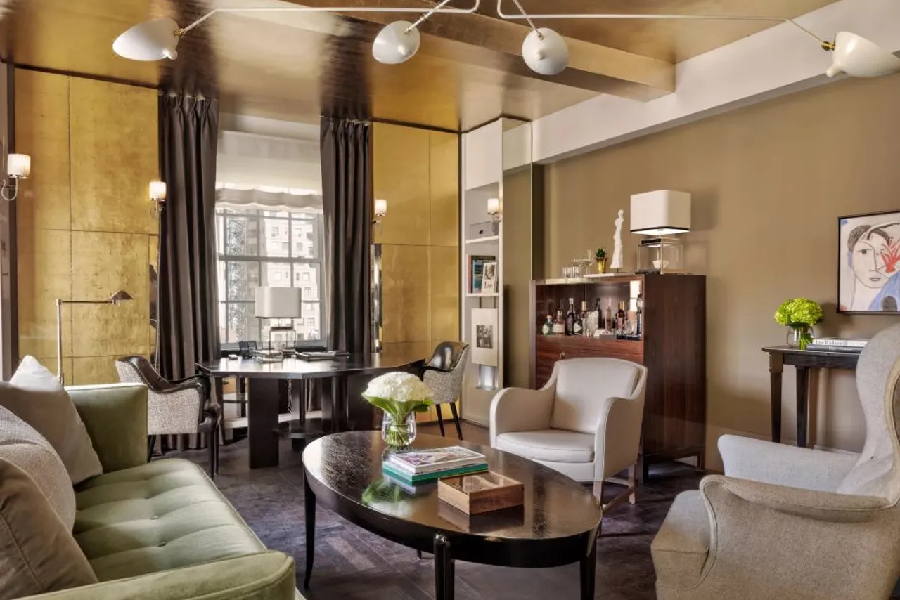 The Carlyle, A Rosewood Hotel — ภาพห้องพักและบรรยากาศ