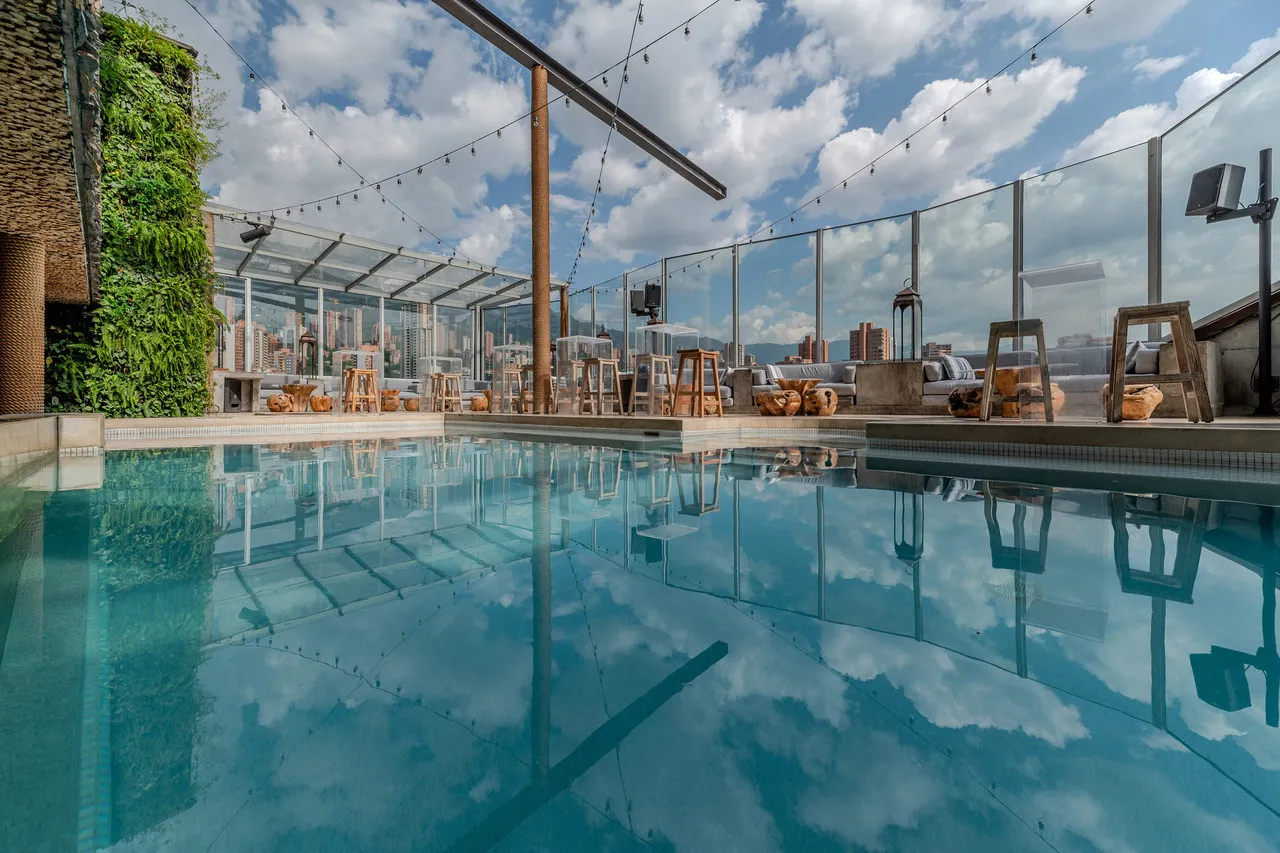 The Charlee Hotel — เมเดยิน