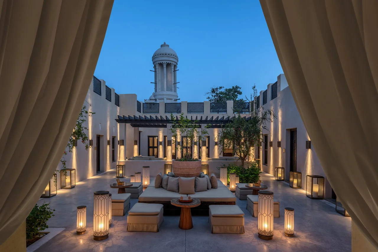 5 โรงแรมน่าพักใน Sharjah สหรัฐอาหรับเอมิเรตส์ — รีวิวจัดอันดับ ที่พักเมืองวัฒนธรรม