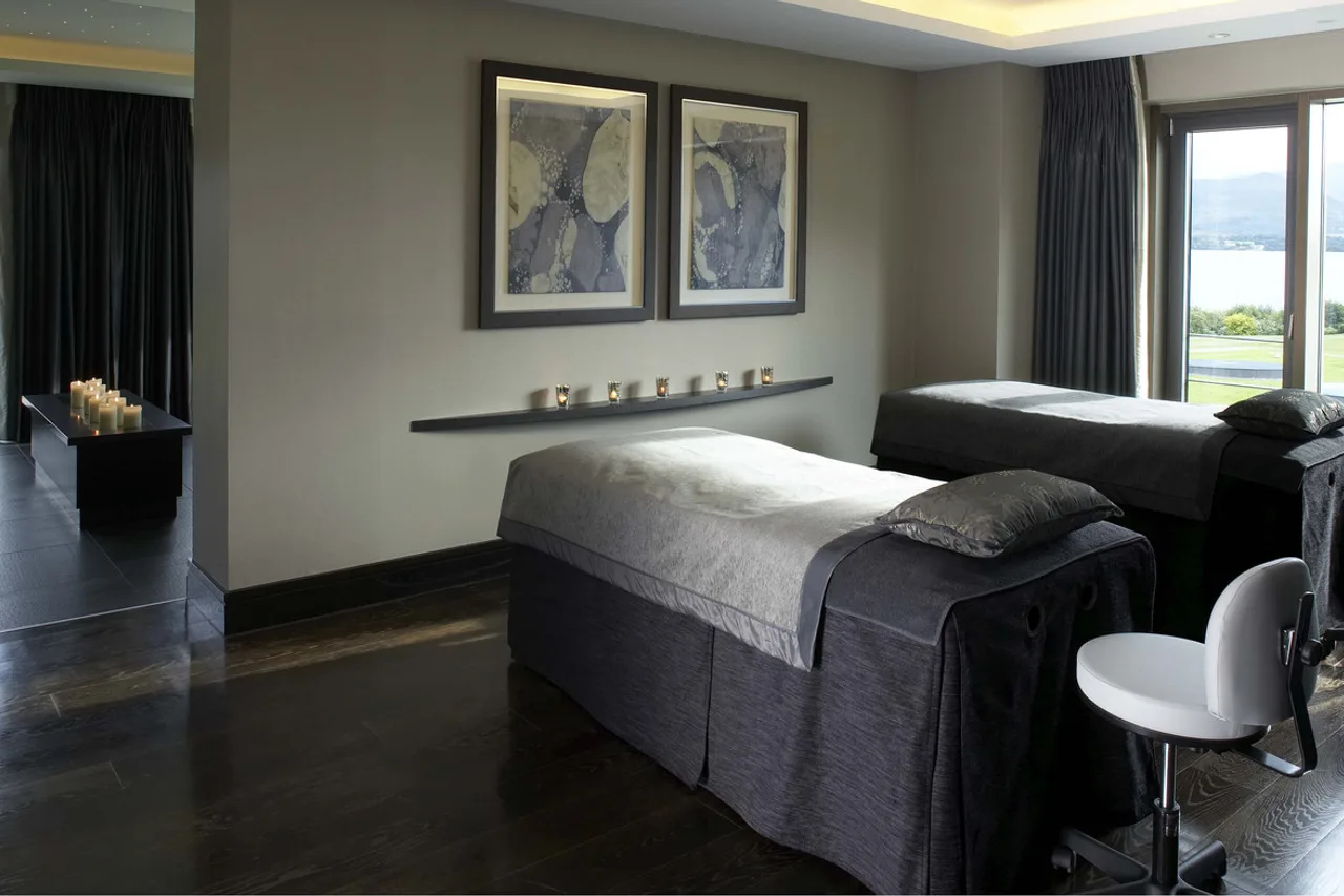 The Europe Hotel & Resort — ภาพห้องพักและบรรยากาศ