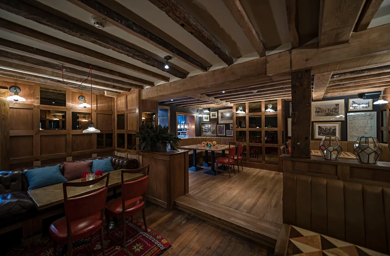The Falstaff — rooms and atmosphere