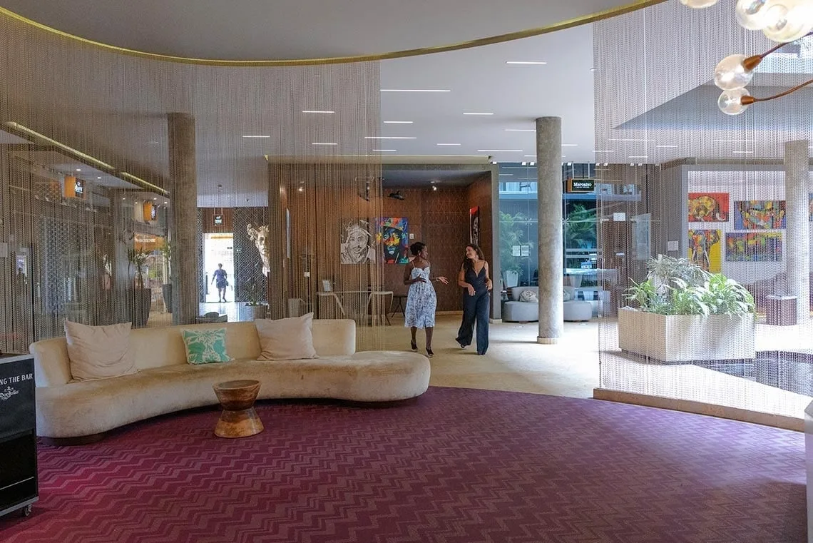 The Fives Downtown Hotel & Residences, Curio Collection by Hilton — ภาพห้องพักและบรรยากาศ