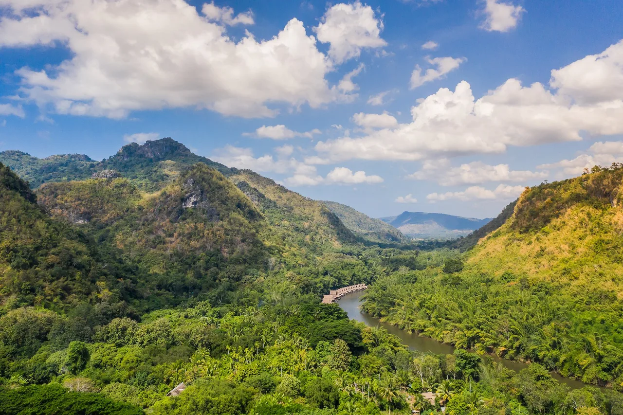 The FloatHouse River Kwai — rooms and atmosphere