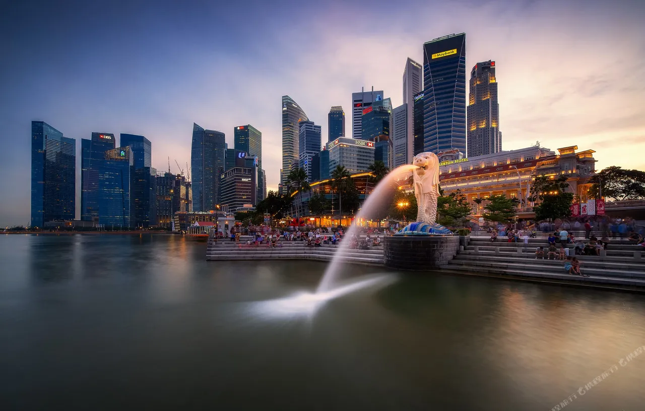 The Fullerton Hotel Singapore — rooms and atmosphere